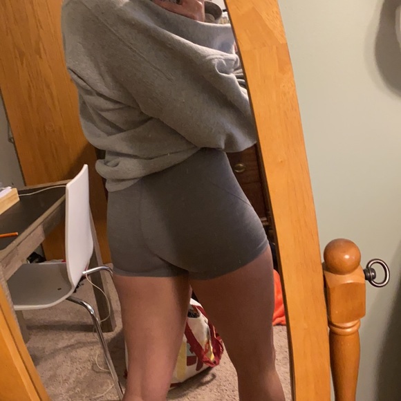 Gray Nike pro short - Picture 5 of 5